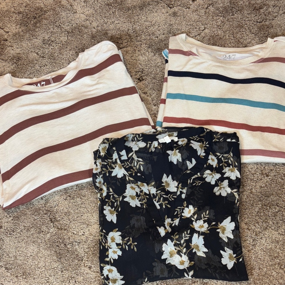 Women’s Maurice’s large and XL shirt lot